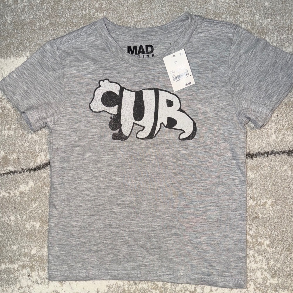 Mad Engine Kids Heather Gray Cubs Bear Graphic T-Shirt Short Sleeve Size 5T NWT